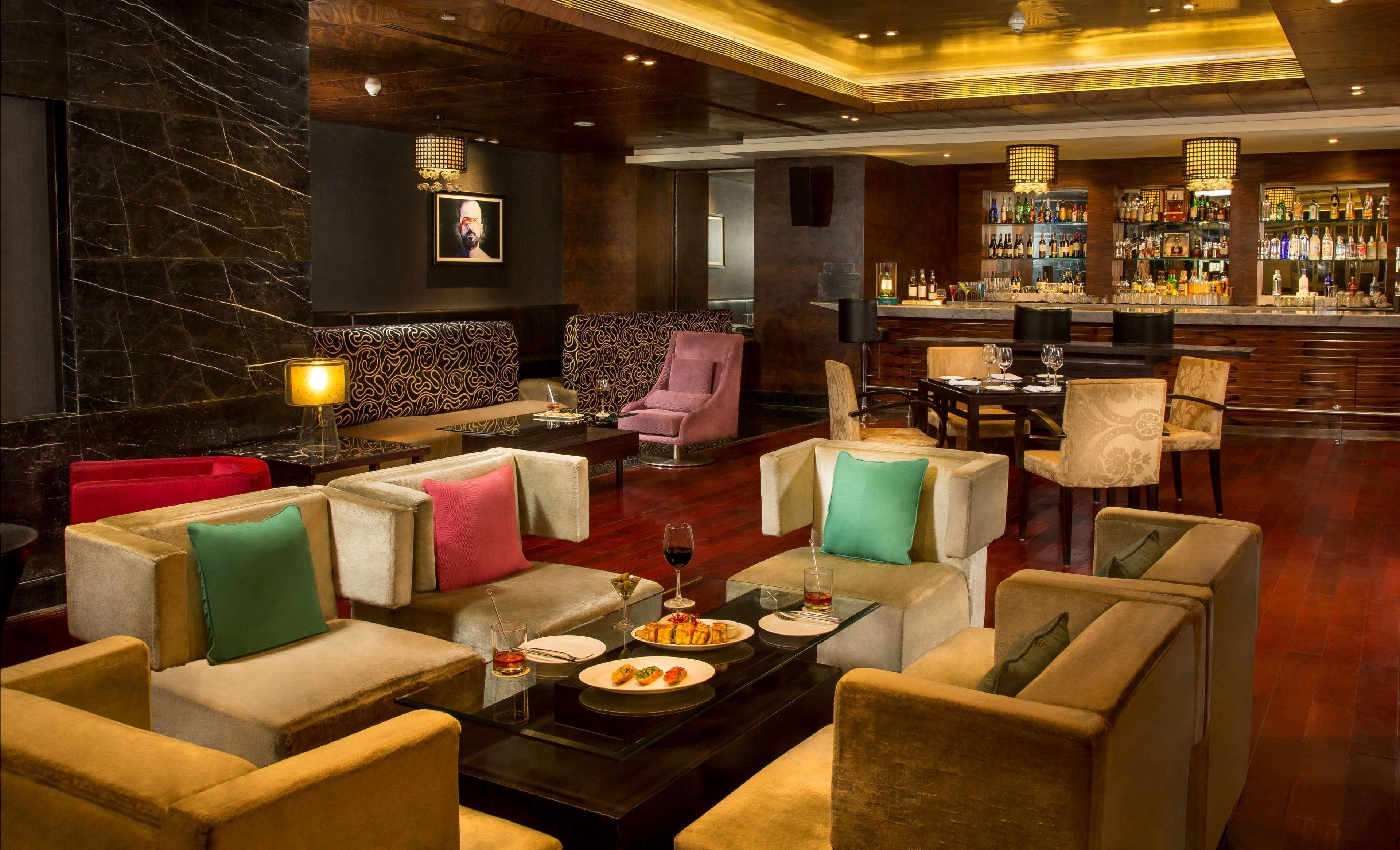 ホテル Radisson Blu Kaushambi Delhi Ncr ガーズィヤーバード エクステリア 写真