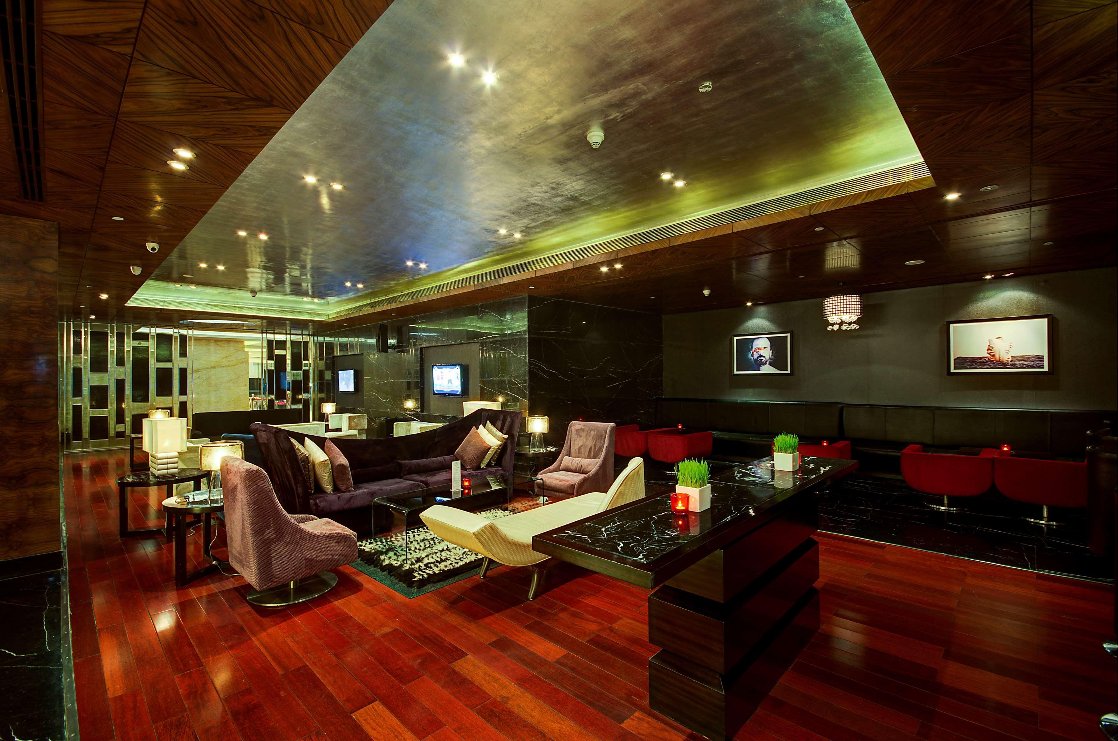 ホテル Radisson Blu Kaushambi Delhi Ncr ガーズィヤーバード エクステリア 写真